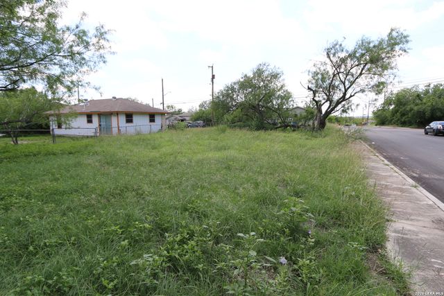 126 SURRELS AVE, San Antonio, TX 78228