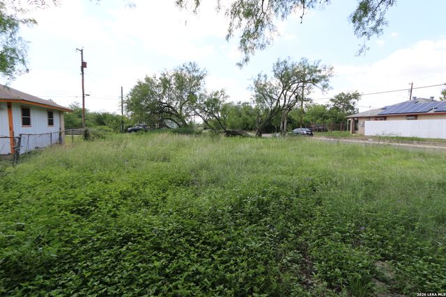 126 SURRELS AVE, San Antonio, TX 78228