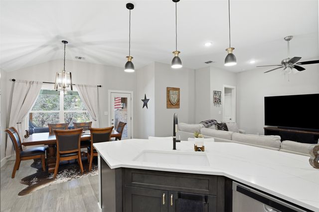 5502 Northview Court, Granbury, TX 76048