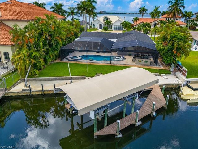 1633 Edith Esplanade, Cape Coral, FL 33904