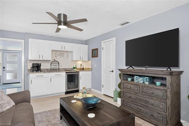 1633 Edith Esplanade, Cape Coral, FL 33904