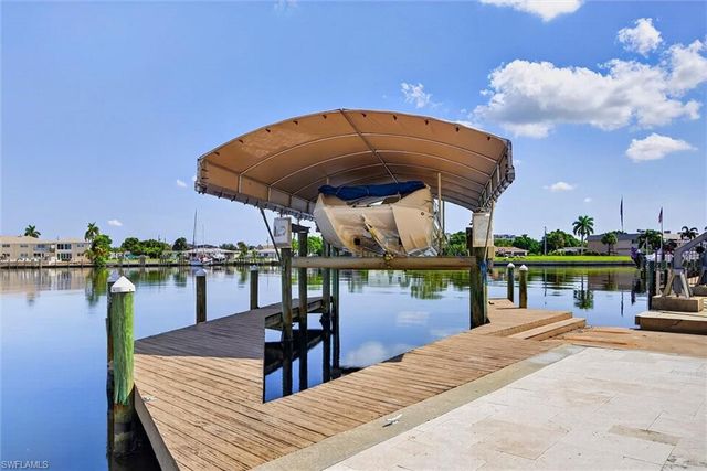1633 Edith Esplanade, Cape Coral, FL 33904
