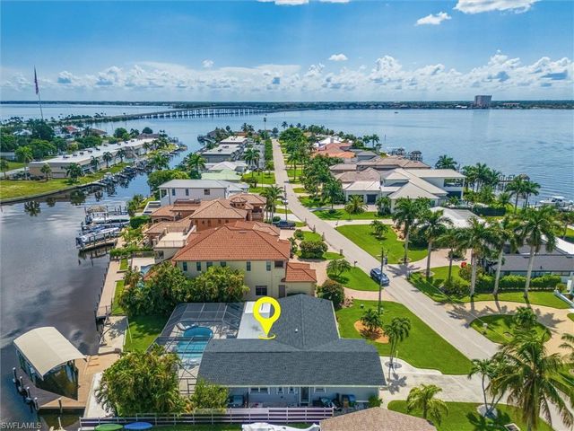 1633 Edith Esplanade, Cape Coral, FL 33904