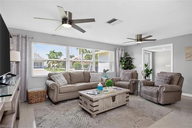 1633 Edith Esplanade, Cape Coral, FL 33904