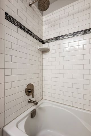 715 NW 6th Street, Bentonville, AR 72712