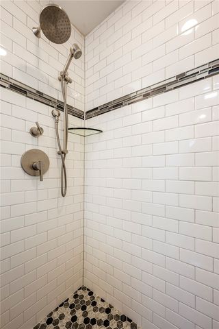 715 NW 6th Street, Bentonville, AR 72712