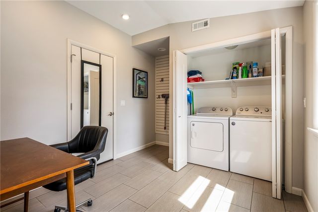 715 NW 6th Street, Bentonville, AR 72712