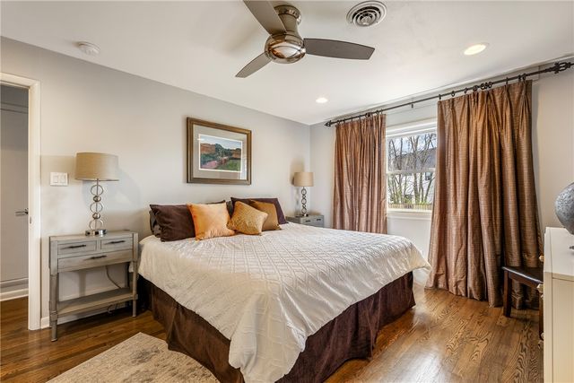 715 NW 6th Street, Bentonville, AR 72712