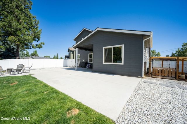 2499 N SIDE SADDLE LN, Post Falls, ID 83854