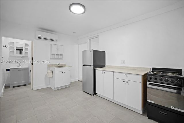 1545 NW 130th St Efficiency, North Miami, FL 33167