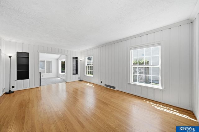 2916 S 26th Street, Lincoln, NE 68502