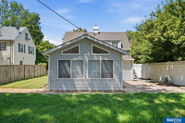2916 S 26th Street, Lincoln, NE 68502