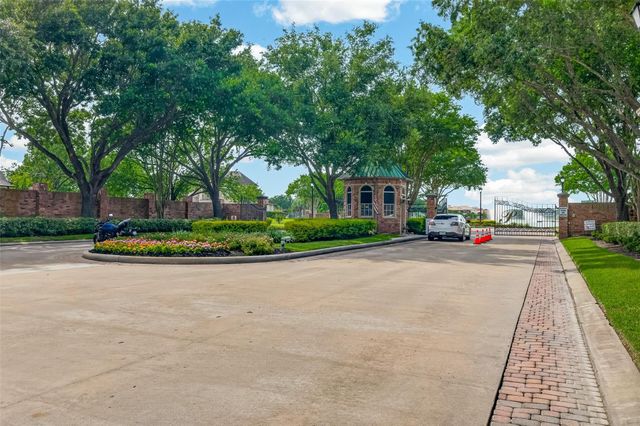 2319 Braer Ridge Drive, Katy, TX 77494