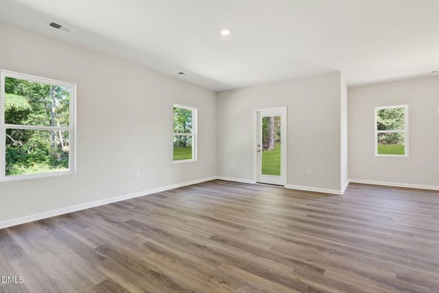 48 Iris Glen Ct, Smithfield, NC 27577
