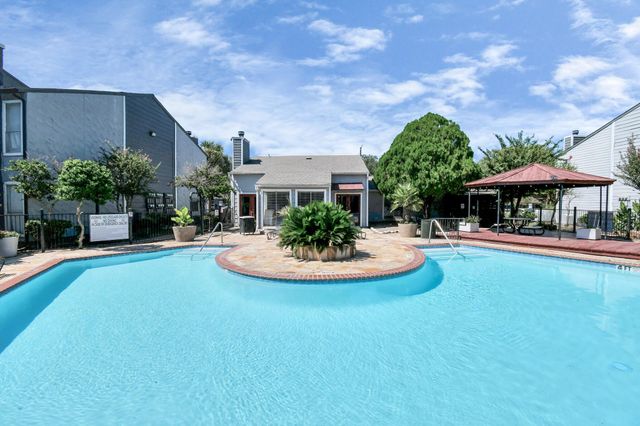 5959 Bonhomme Road 216R, Houston, TX 77036