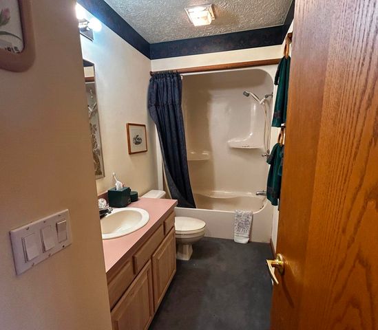5449 Worchester Way, Gladwin, MI 48624