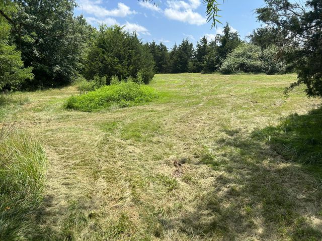 16950 N ANCHOROM RD, Hallsville, MO 65255