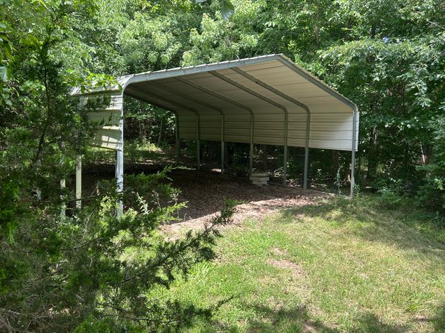 16950 N ANCHOROM RD, Hallsville, MO 65255