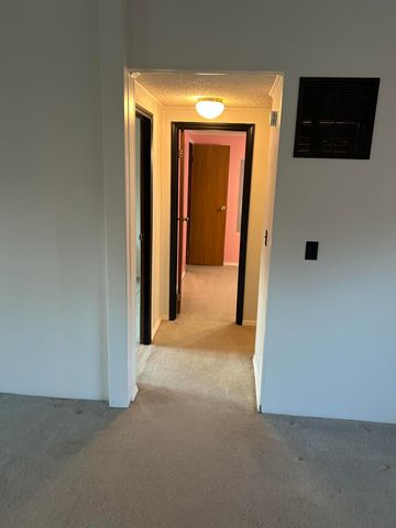 16950 N ANCHOROM RD, Hallsville, MO 65255