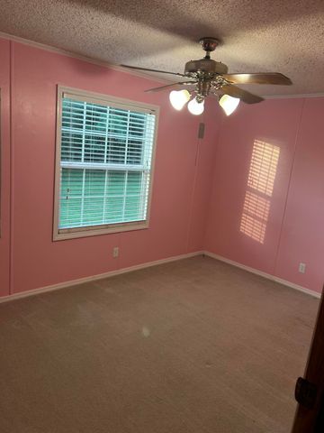 16950 N ANCHOROM RD, Hallsville, MO 65255