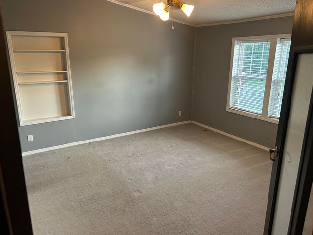 16950 N ANCHOROM RD, Hallsville, MO 65255