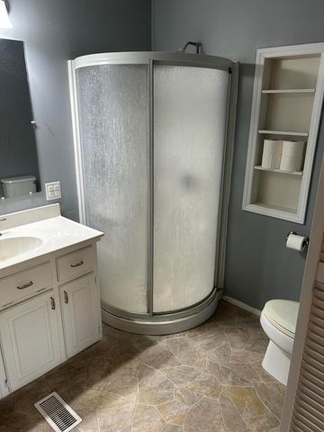 16950 N ANCHOROM RD, Hallsville, MO 65255