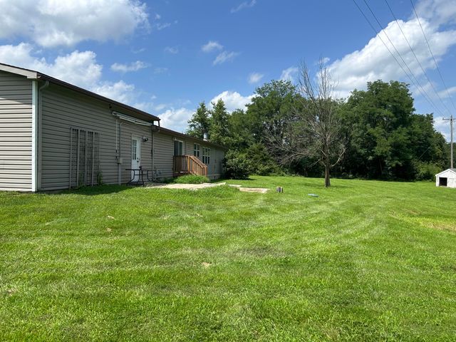 16950 N ANCHOROM RD, Hallsville, MO 65255