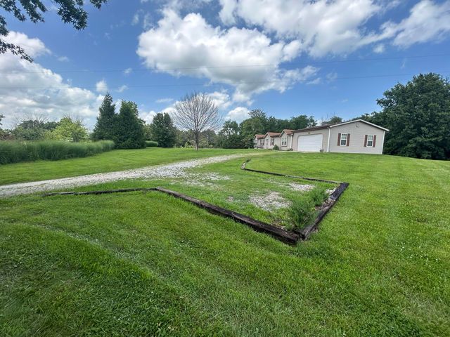 16950 N ANCHOROM RD, Hallsville, MO 65255