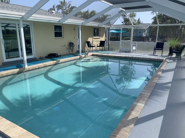 34 GOLFVIEW COURT, Rotonda West, FL 33947