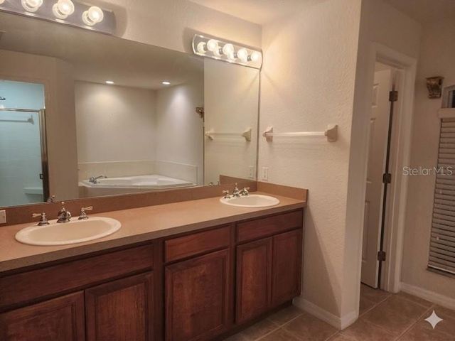 8 THE VILLAGE BOULEVARD, Winter Haven, FL 33880