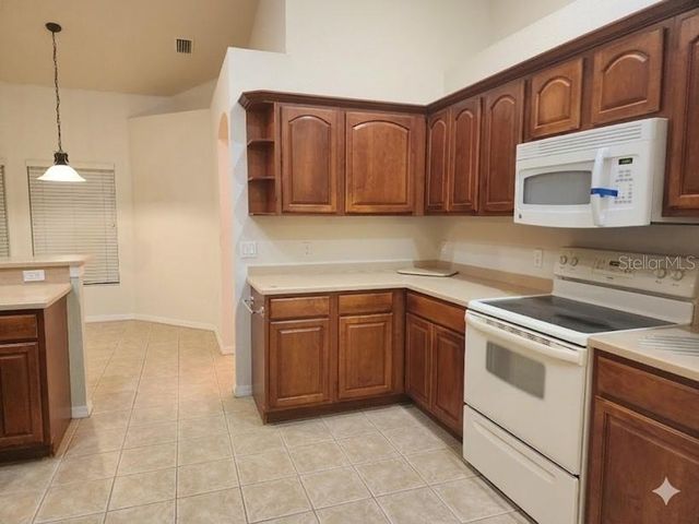 8 THE VILLAGE BOULEVARD, Winter Haven, FL 33880