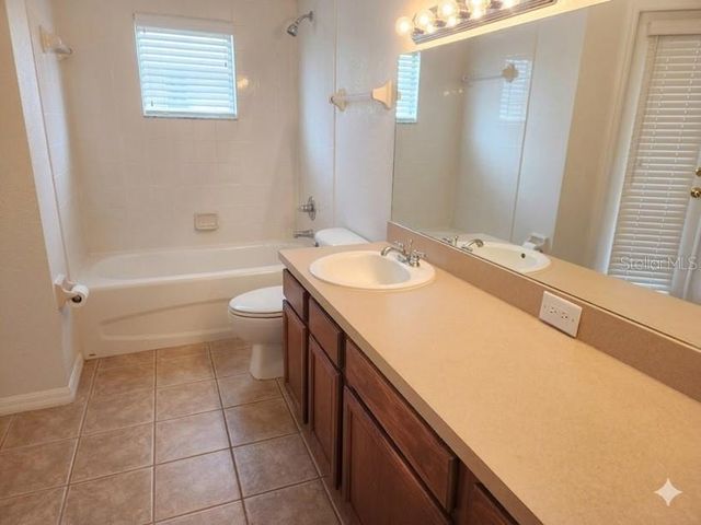 8 THE VILLAGE BOULEVARD, Winter Haven, FL 33880