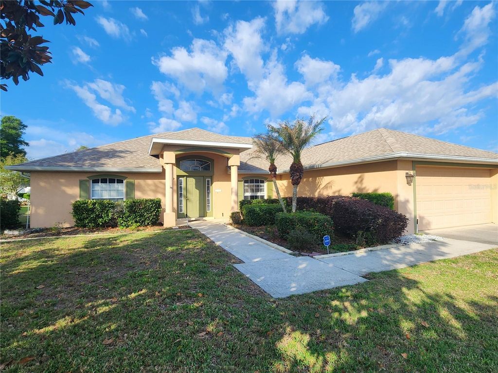 Image 1 of property listing at 8 THE VILLAGE BOULEVARD, Winter Haven, FL 33880