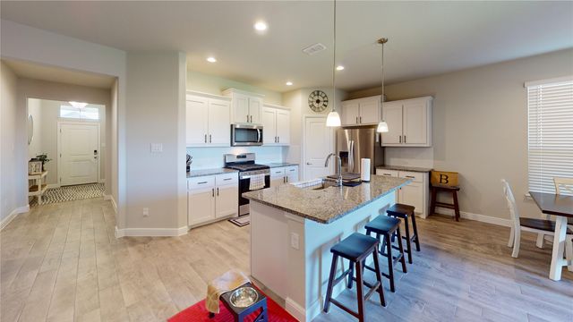 817 Greenford Manor, Fort Worth, TX 76247
