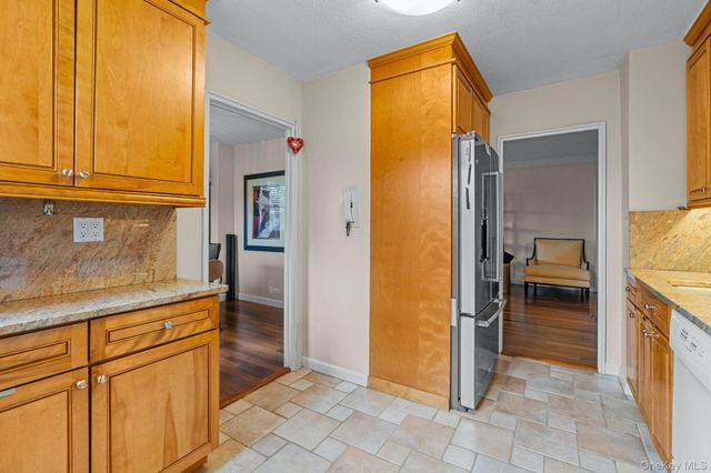 70-31 108th Street 3G, Forest Hills, NY 11375