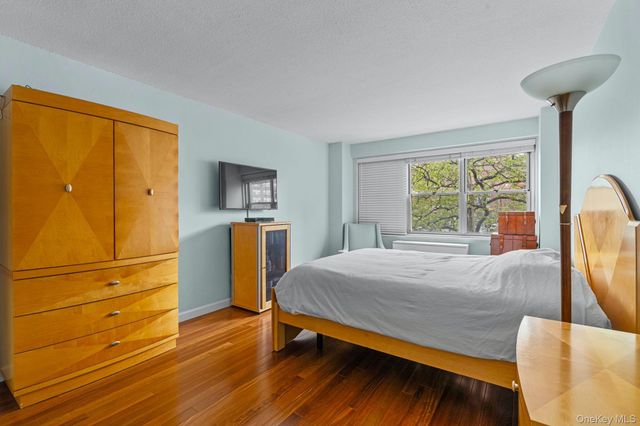 70-31 108th Street 3G, Forest Hills, NY 11375