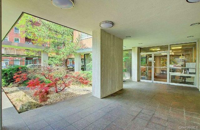 70-31 108th Street 3G, Forest Hills, NY 11375