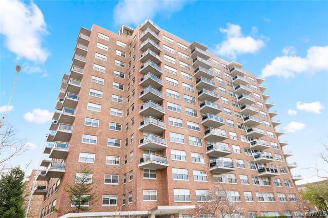 70-31 108th Street 3G, Forest Hills, NY 11375