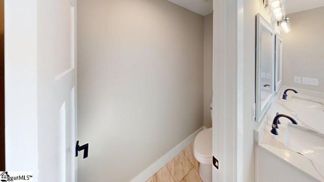 1172 W Rutledge Avenue, Gaffney, SC 29341