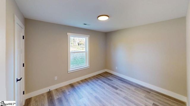 1172 W Rutledge Avenue, Gaffney, SC 29341