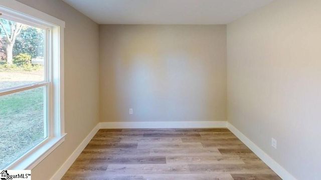 1172 W Rutledge Avenue, Gaffney, SC 29341