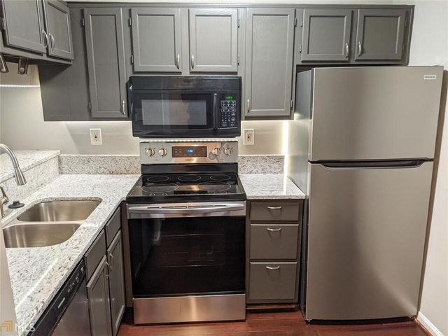 472 Teal Court, Roswell, GA 30076