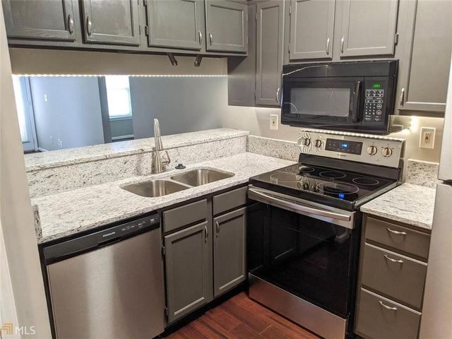 472 Teal Court, Roswell, GA 30076