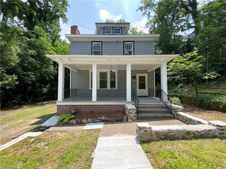 1912 Elizabeth Avenue, Winston-salem, NC 27103