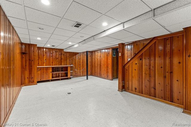 9804 Hubert Avenue, Allen Park, MI 48101