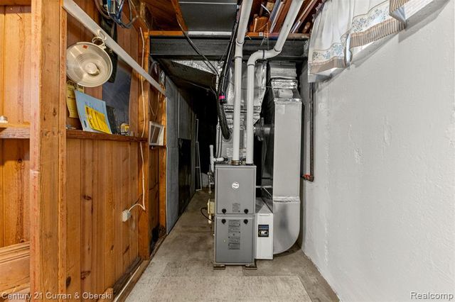 9804 Hubert Avenue, Allen Park, MI 48101