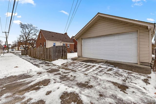 9804 Hubert Avenue, Allen Park, MI 48101