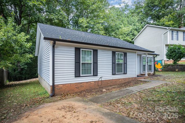 6836 Shiloh Ridge Lane, Charlotte, NC 28212