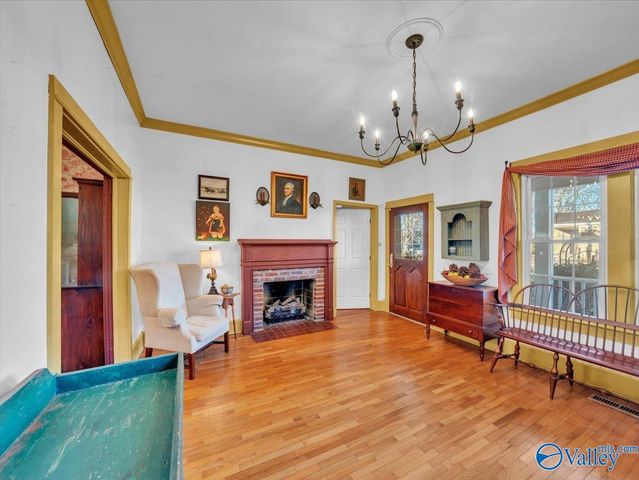 607 S Market Street, Scottsboro, AL 35768