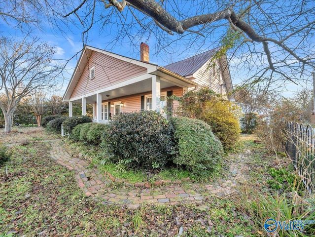 607 S Market Street, Scottsboro, AL 35768